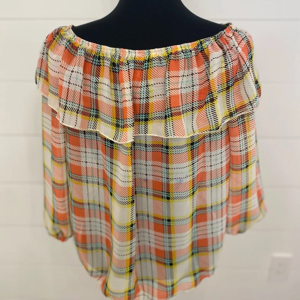 Plaid Ruffle Top - Picture 3 of 7